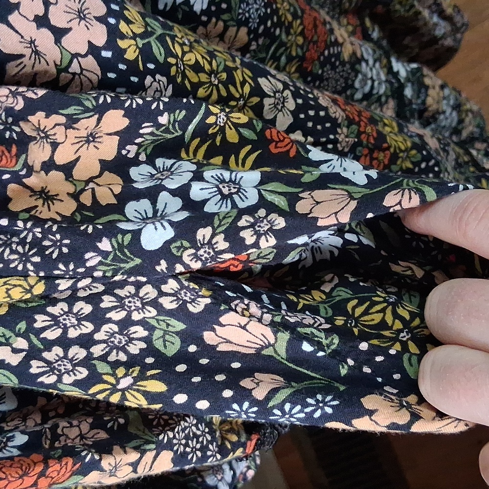 Black Floral Long Sleeve Dress - Picture 7 of 10